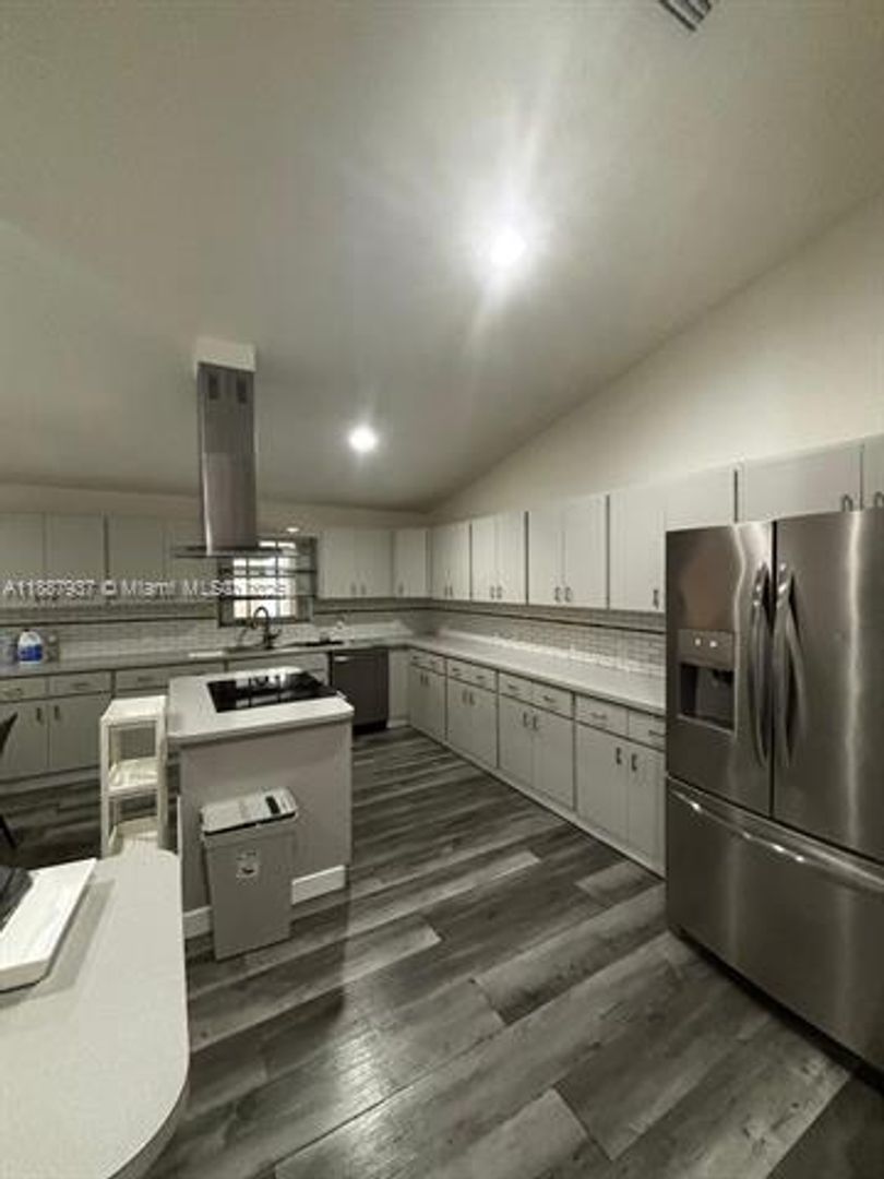 HOMESTEAD House: 18810 SW 294th Ter #0