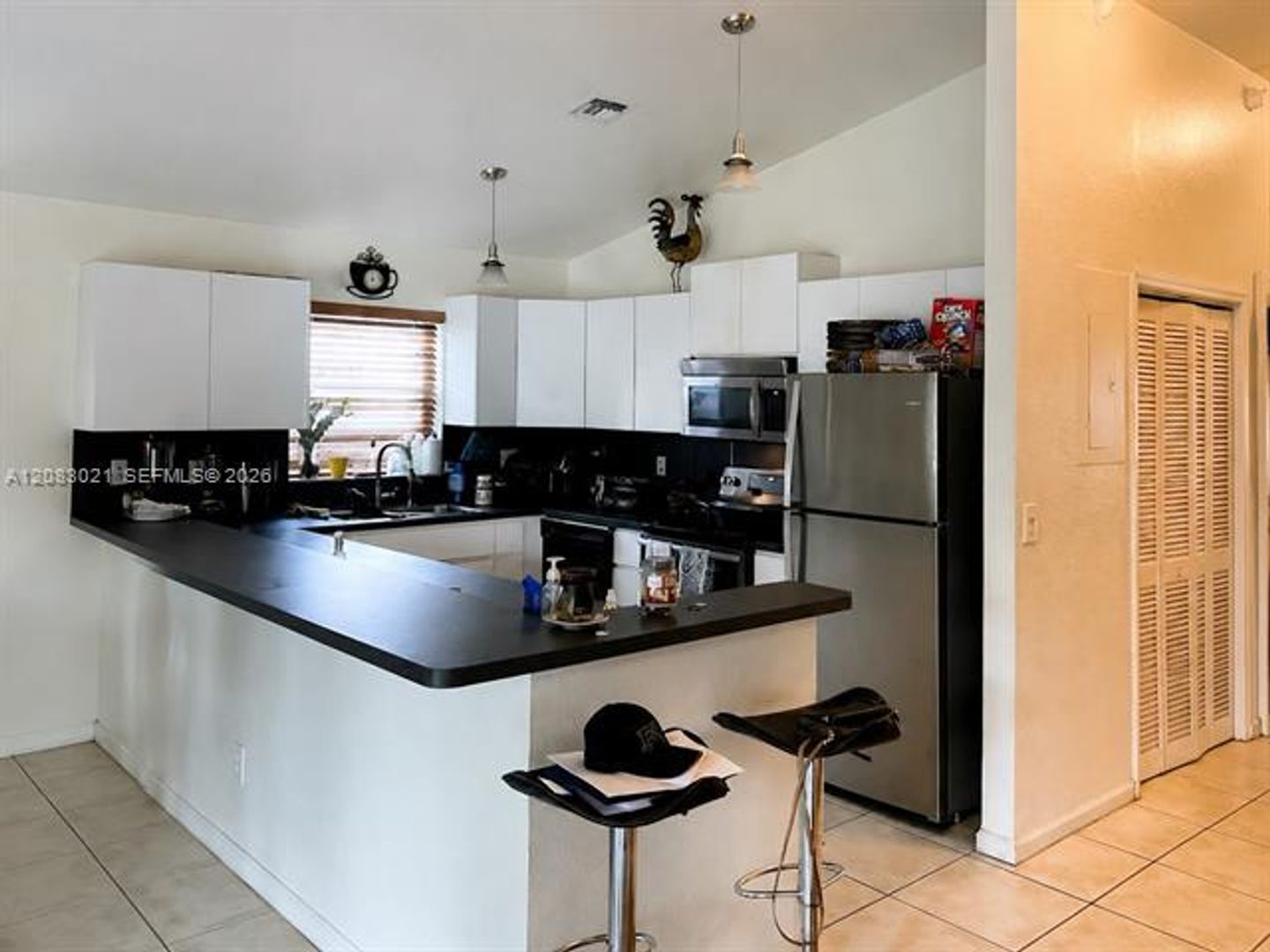 Hollywood House: 2434 Adams St # 2434
