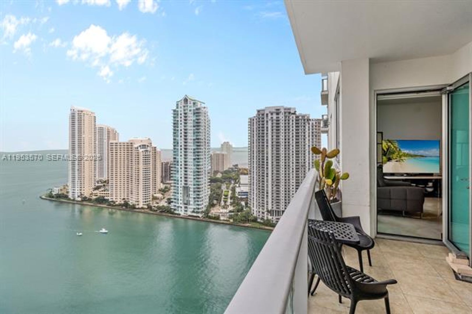 Miami Condo: 300 S Biscayne Blvd # T-2514