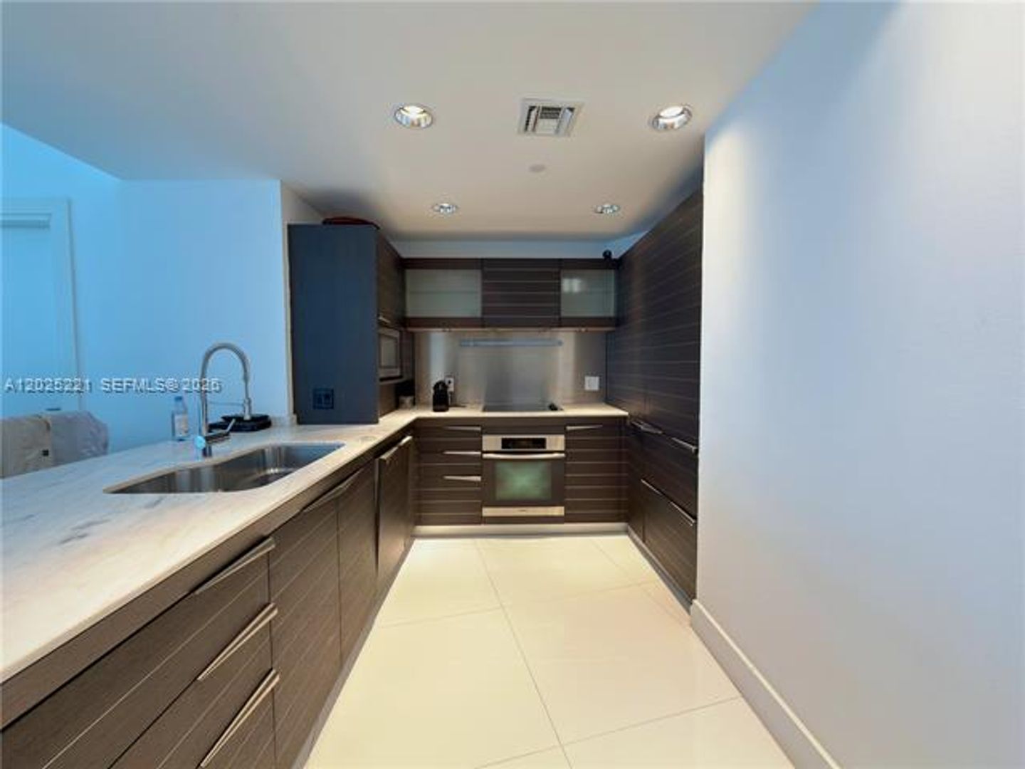 Miami Condo: 200 Biscayne Boulevard Way cu-4104