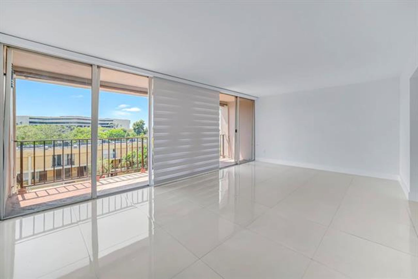 Miami Condo: 9240 Fontainebleau Blvd # 505