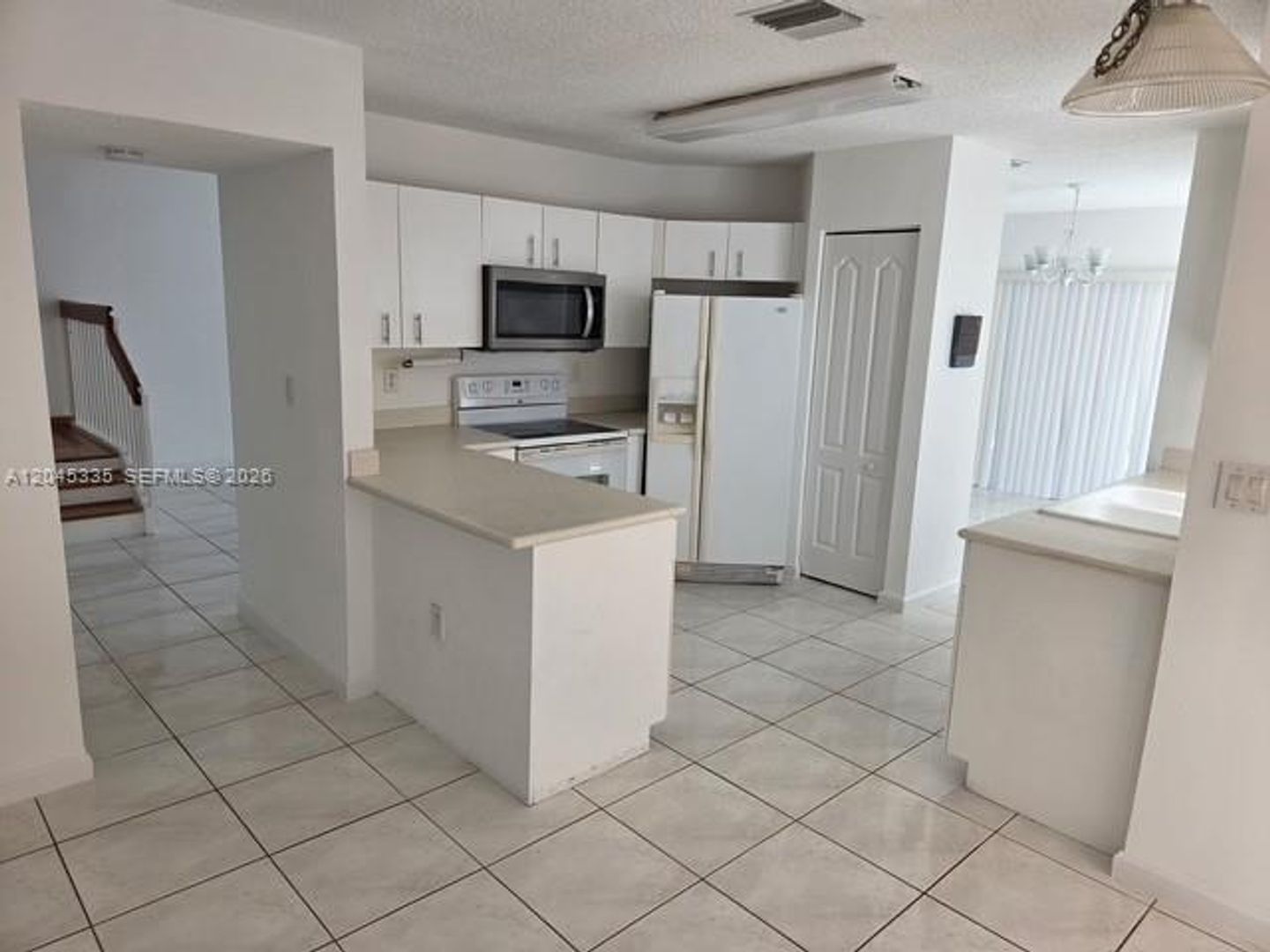 Doral House: 9921 NW 31st St # 9921