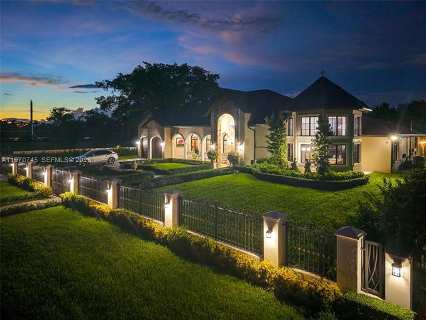 MIAMI House: 9815 SW 114th St