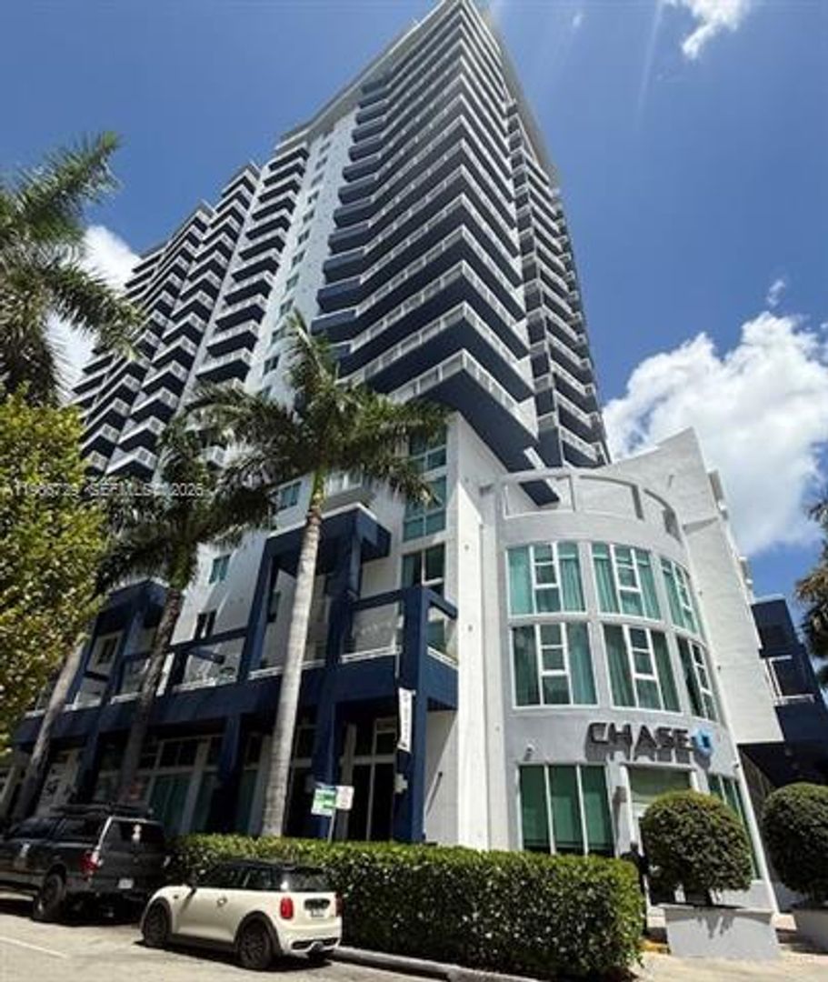 MIAMI Apartment: 275 NE 18th St unit 1610