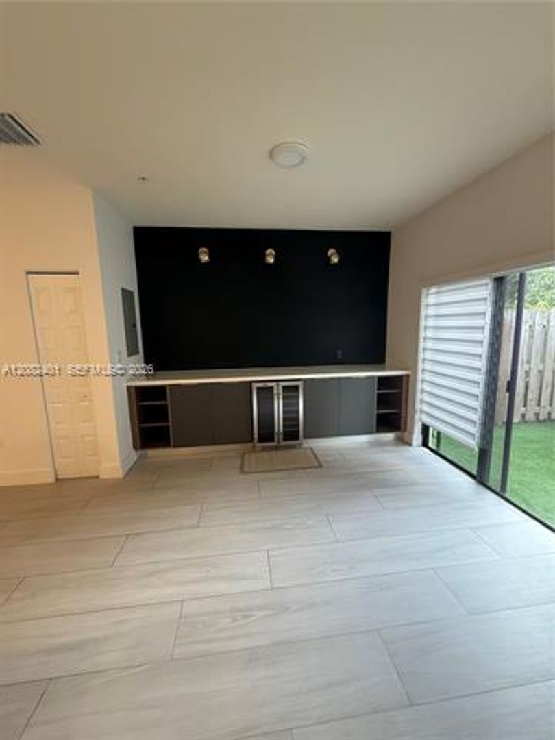 Doral Condo: 10407 NW 82nd St cu-4
