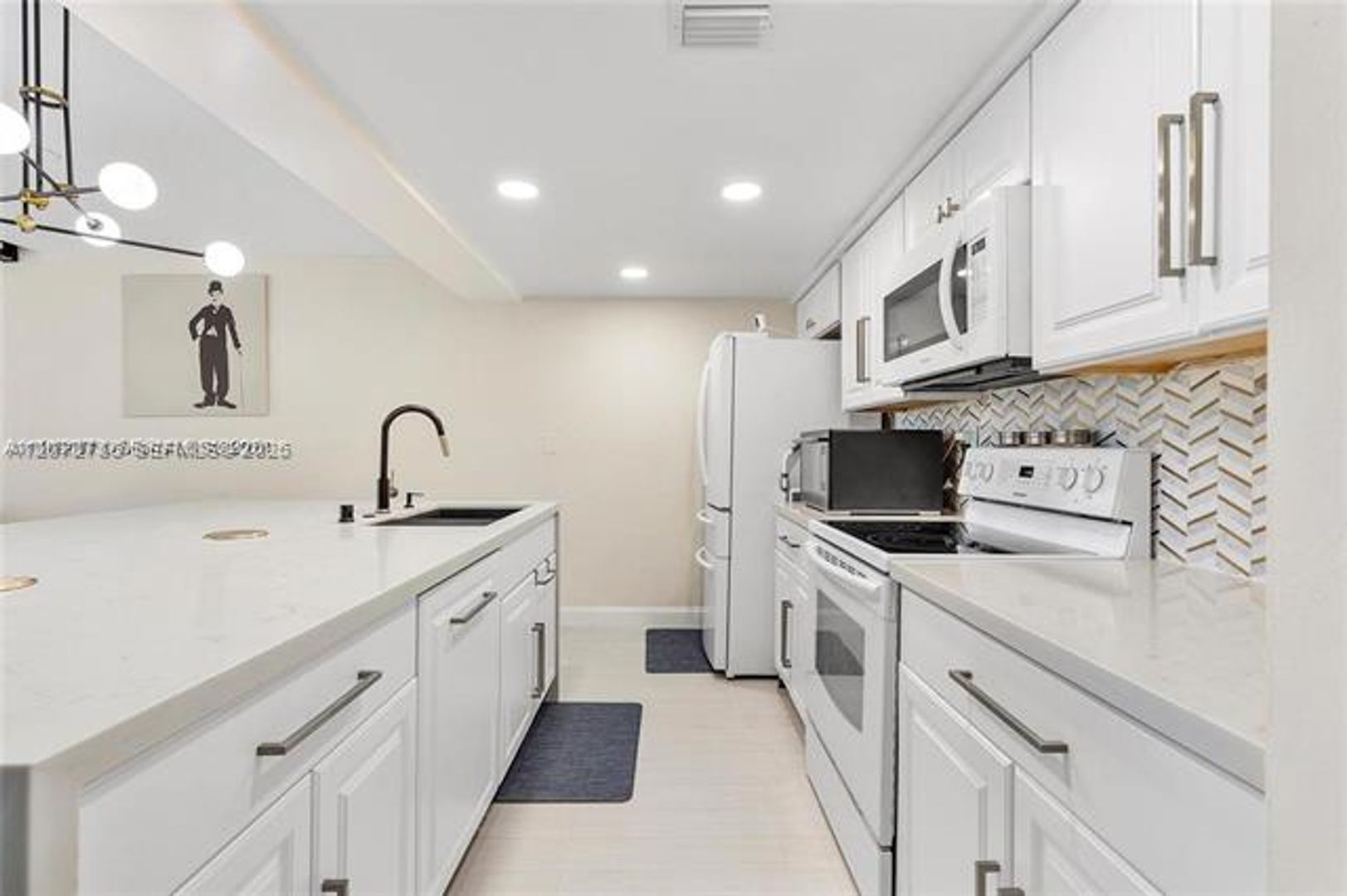 Pembroke Pines Townhome: 1281 W Fairway Rd th 1281