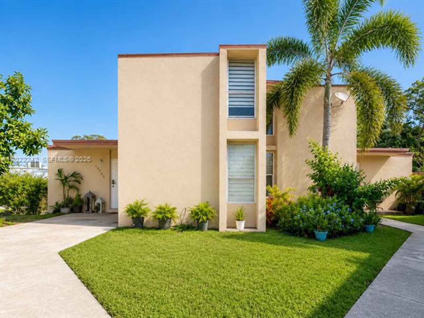 Miami Townhome: 20033 SW 123rd Dr