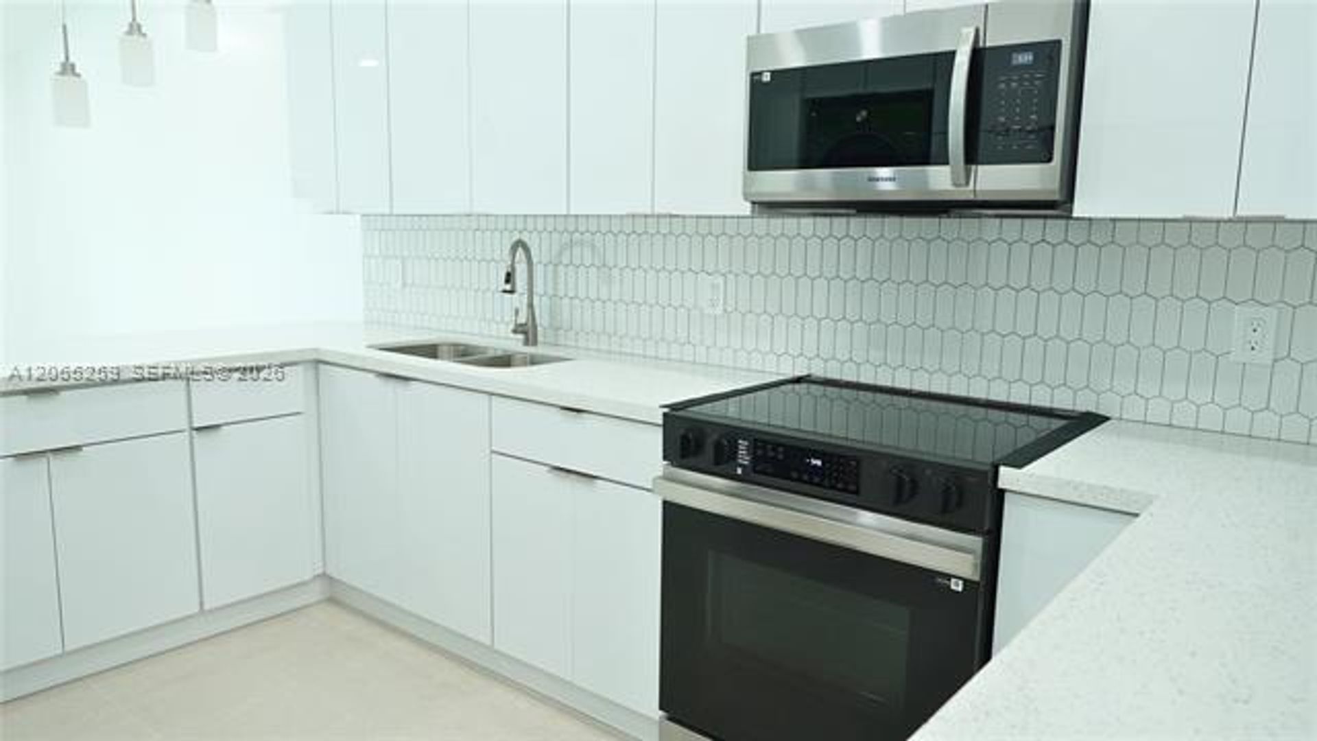 Hialeah House: 5661 W 21st Ave # 0