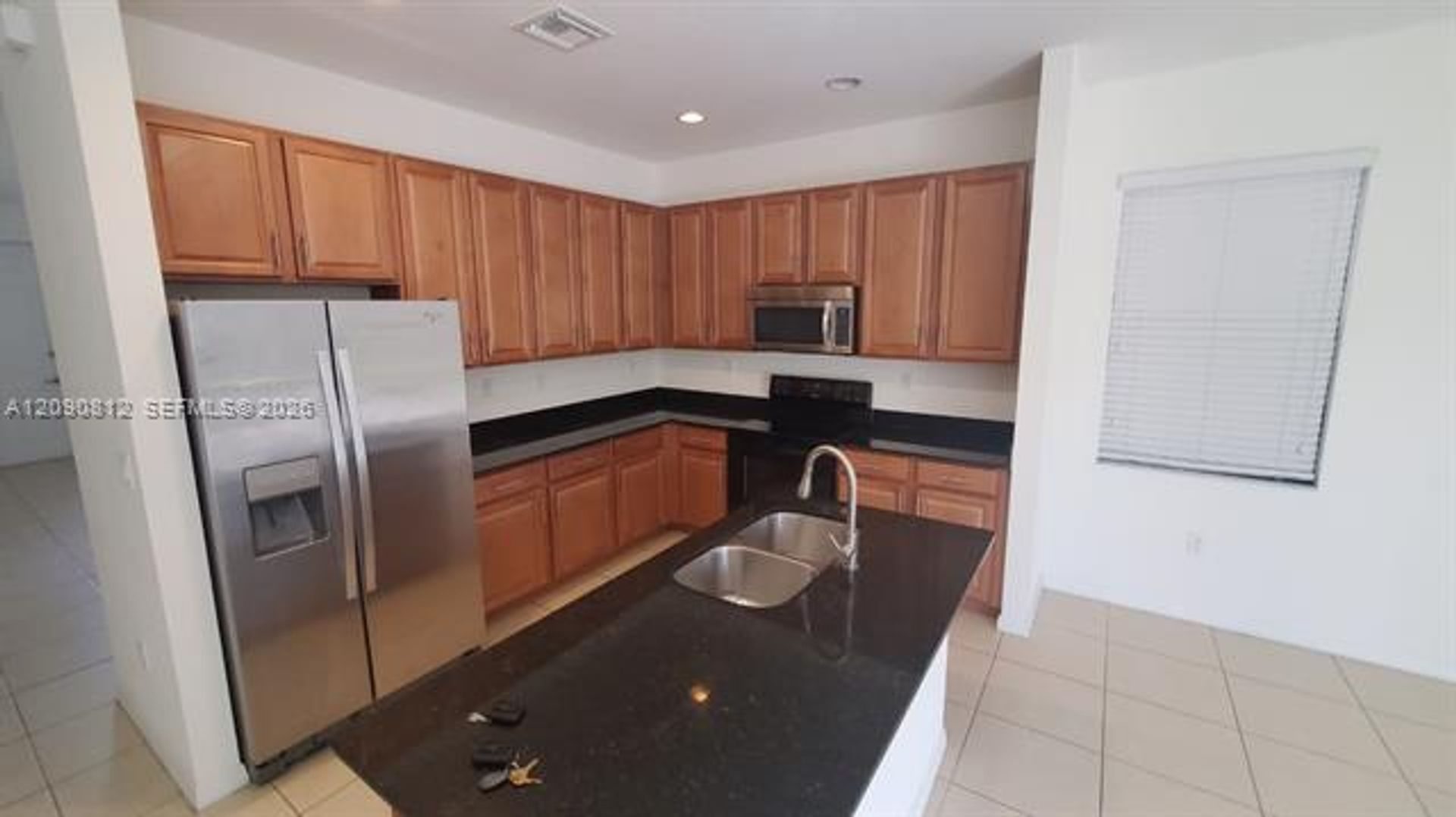 Miami House: 652 NE 191st Ter # 652