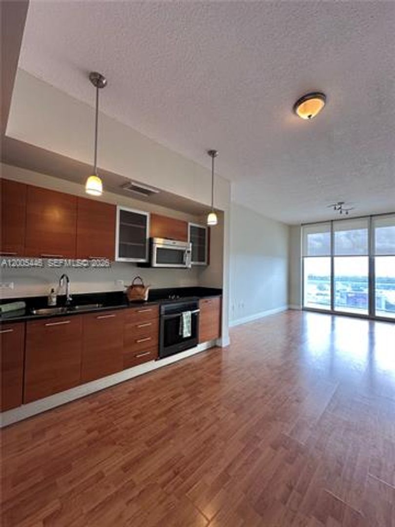 Miami Condo: 3470 E Coast Ave cu-H1503