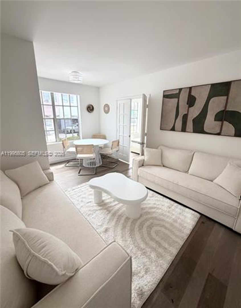 Miami Beach Condo: 605 Euclid Ave # 106