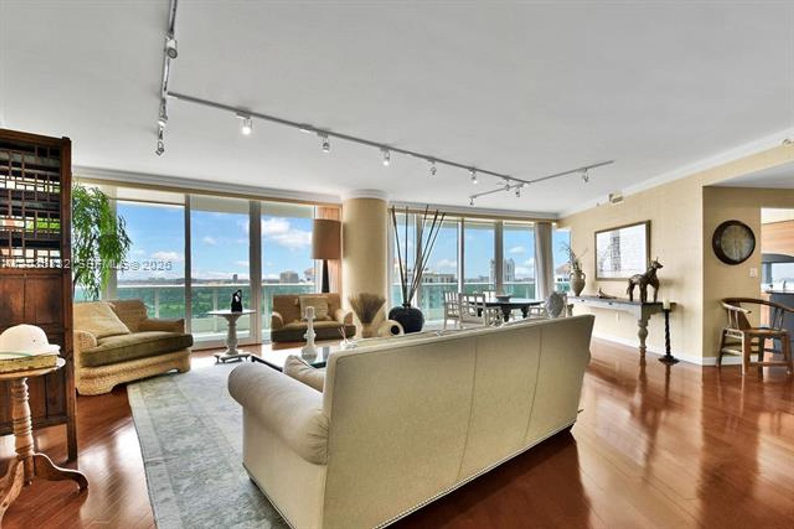 Aventura Condo: 19955 NE 38th Ct cu-1701