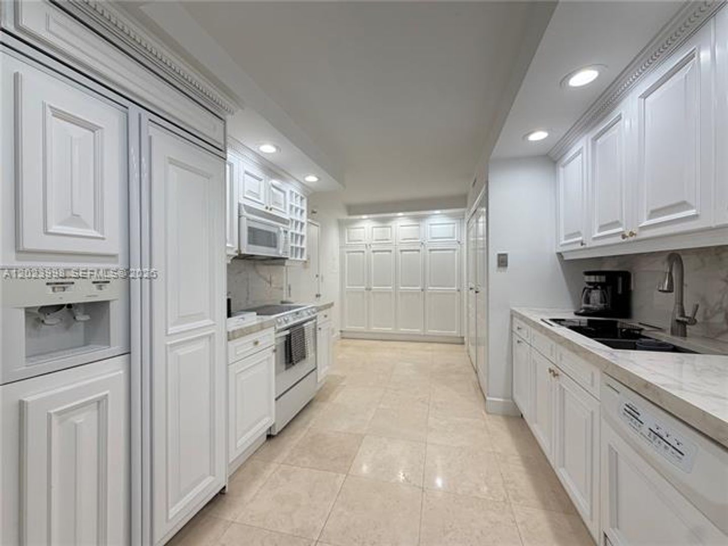 Key Biscayne House: 1111 Crandon Blvd cu-B1105