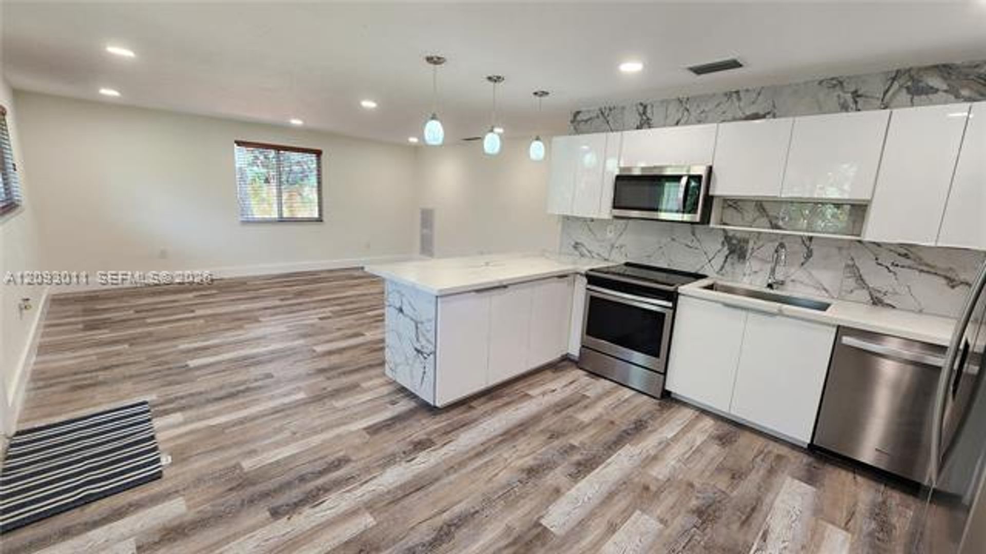 Palmetto Bay House: 16575 Old Cutler Rd cu-16575