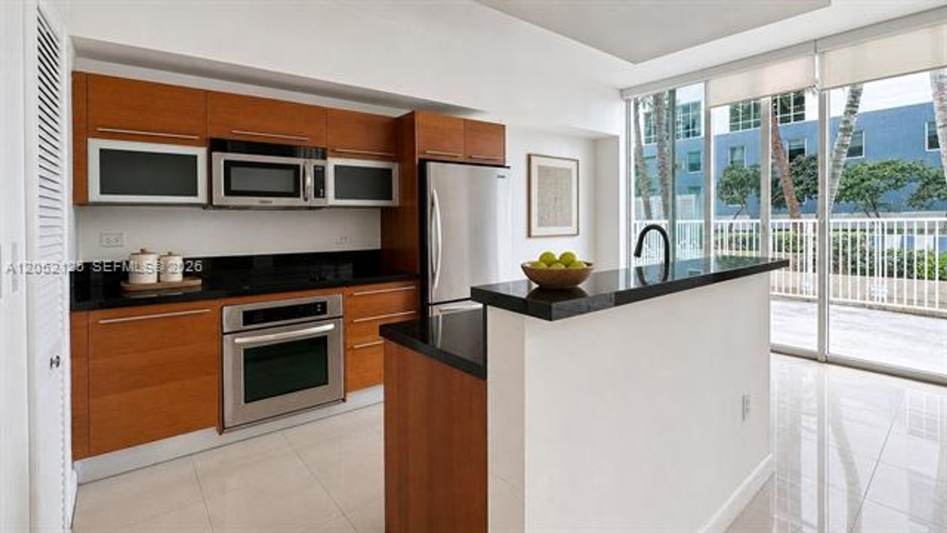Miami Condo: 253 NE 2nd St cu-802