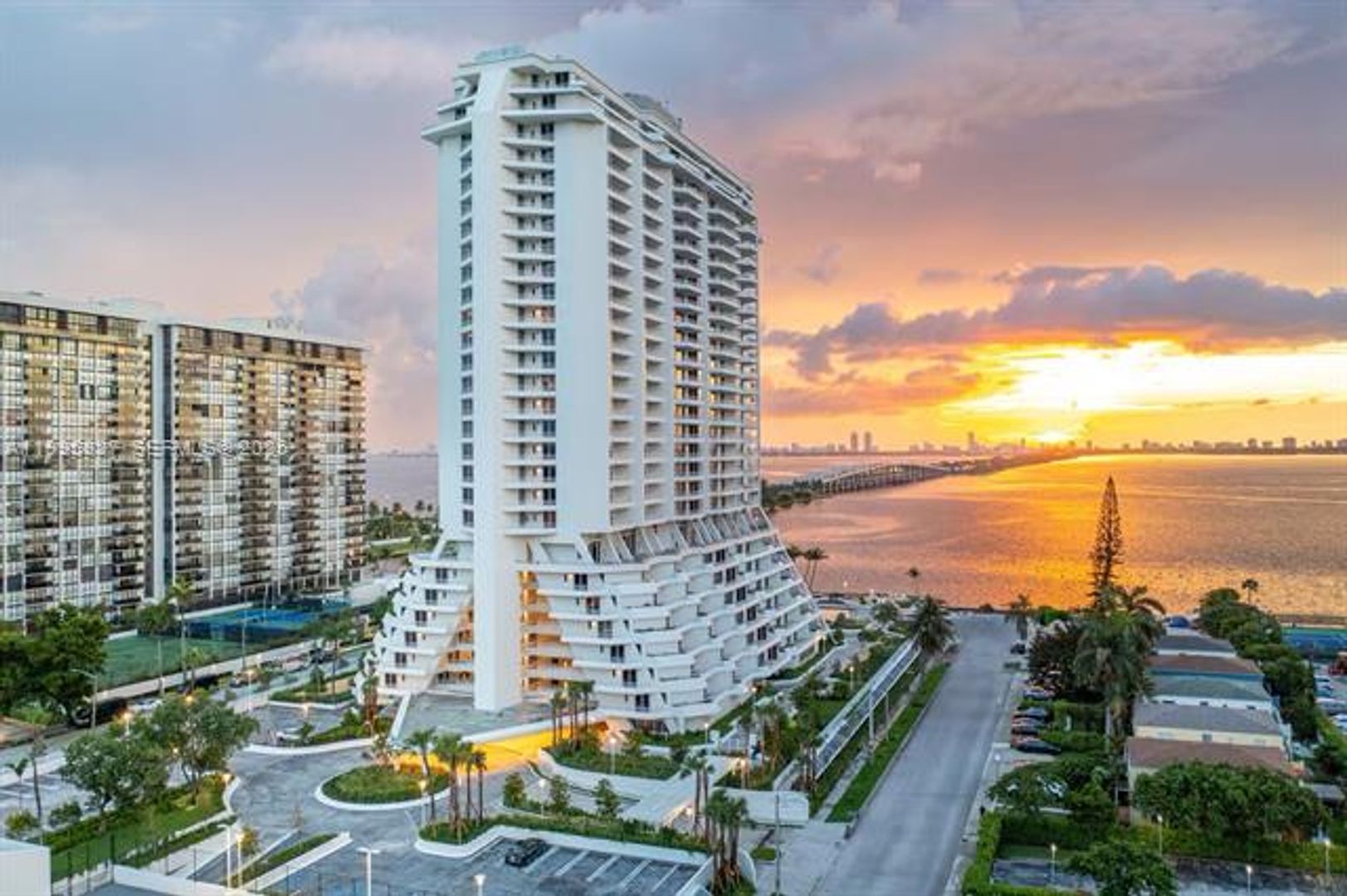 Miami Apartment: 555 NE 34th St # 1404