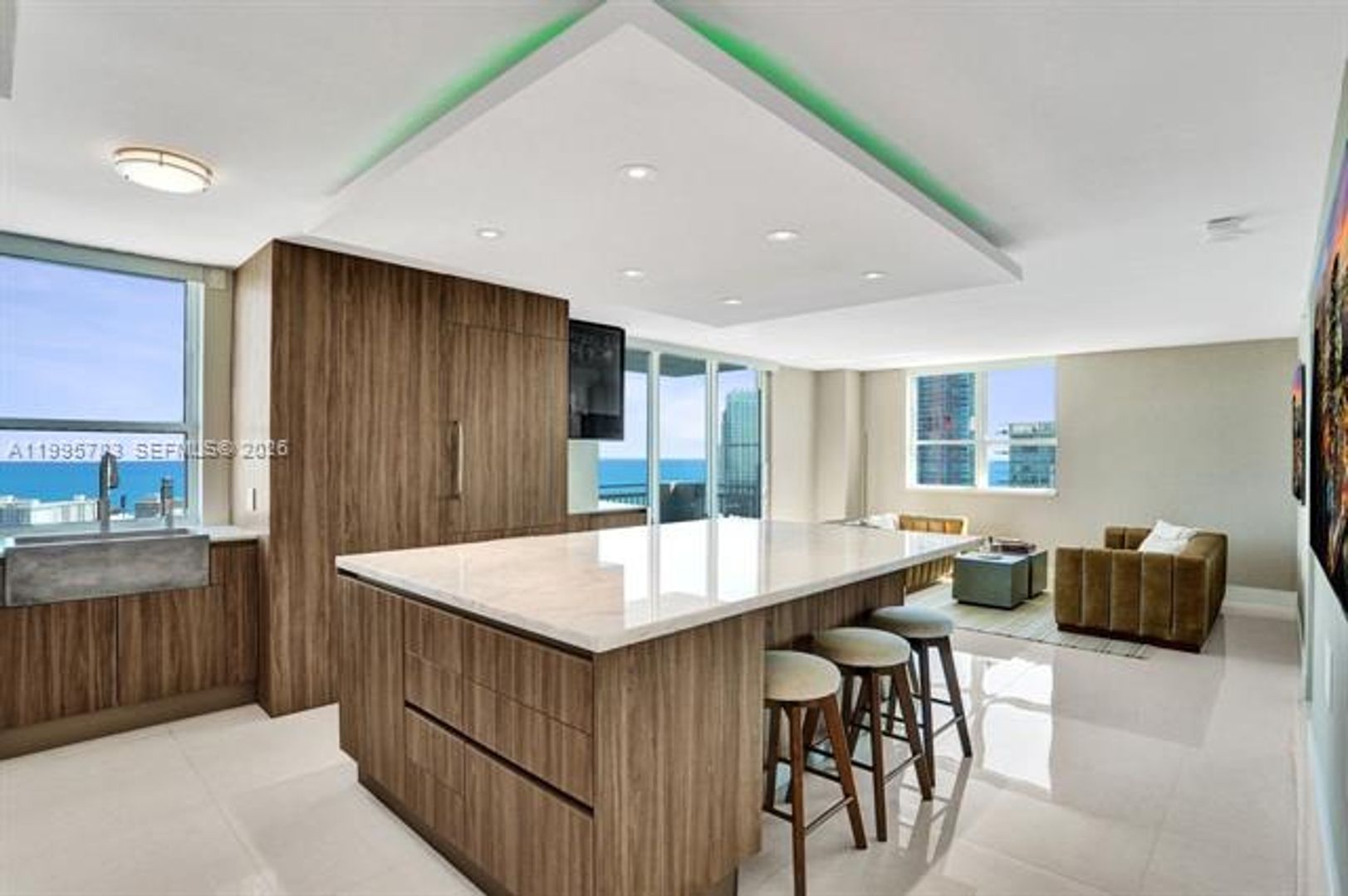 MIAMI BEACH Apartment: 90 Alton Rd # 2701