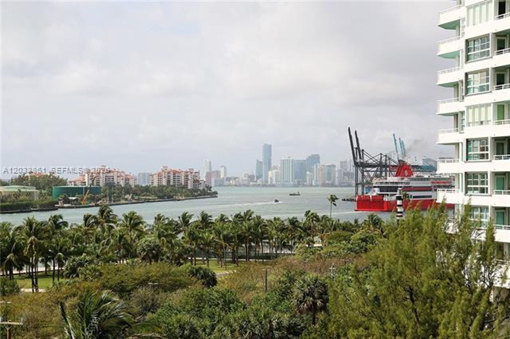 Miami Beach Condo: 100 S Pointe Dr # 601