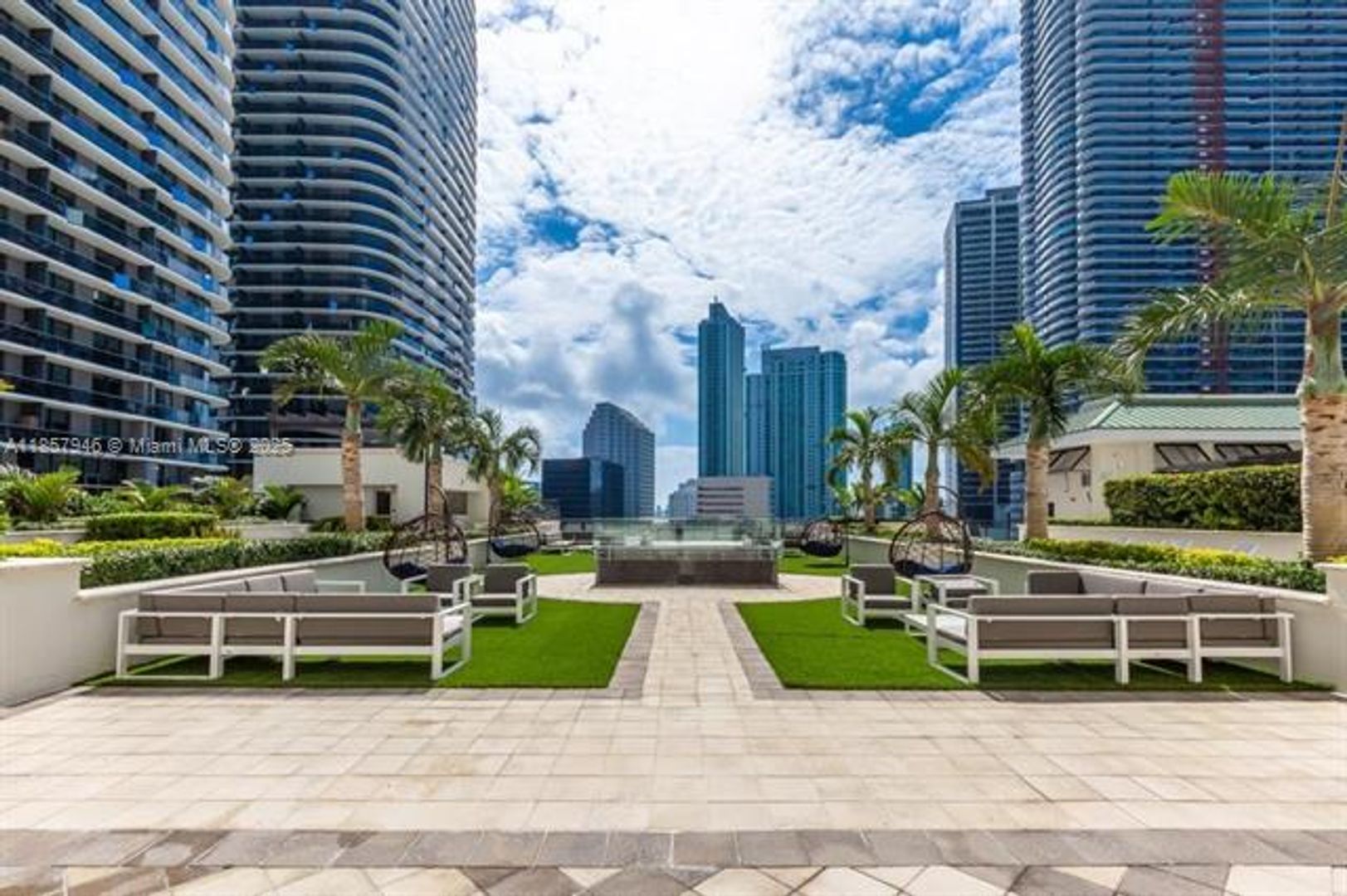MIAMI Apartment: 999 SW 1st Ave unit 2307