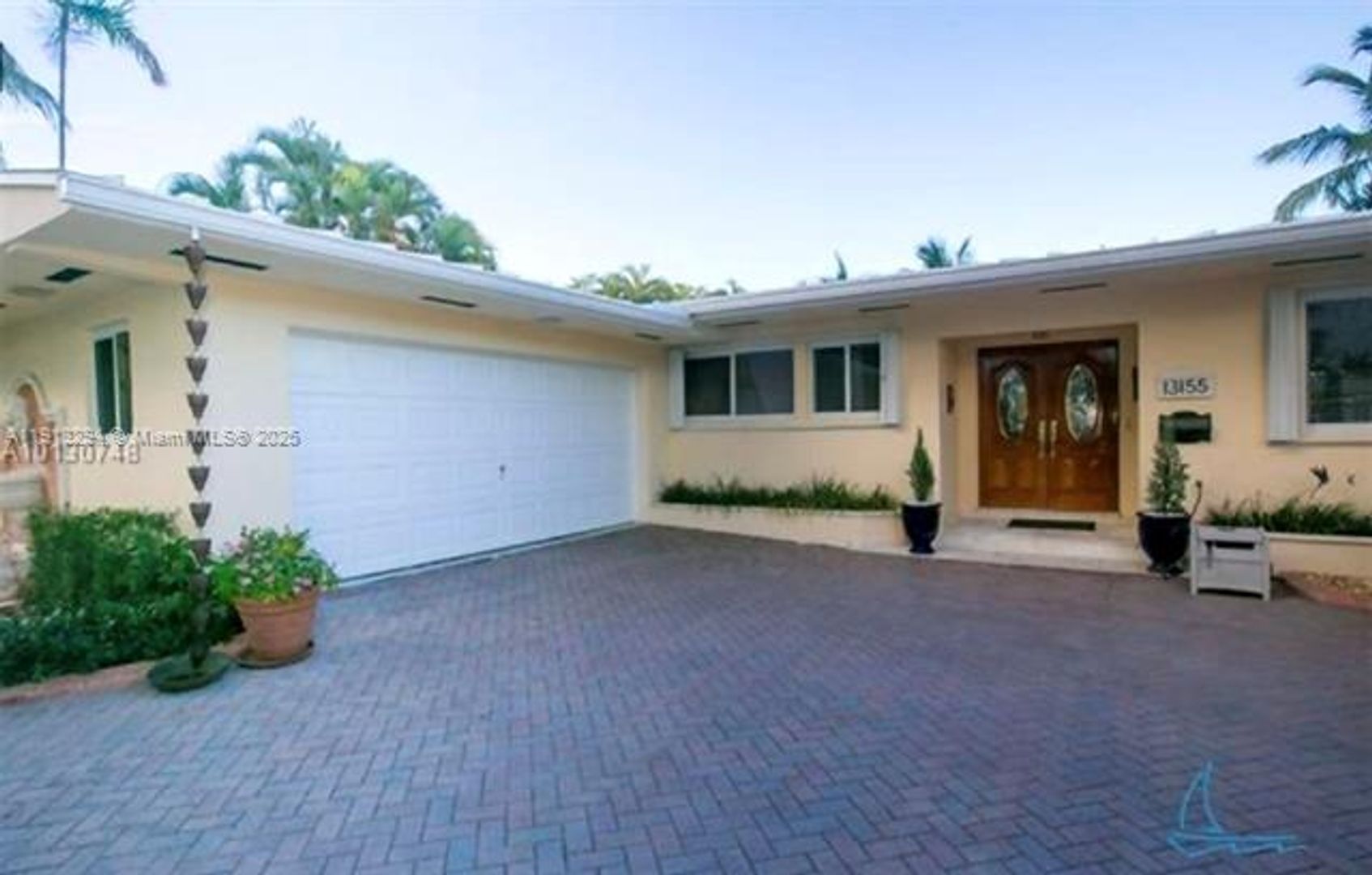 NORTH MIAMI House: 13155 Arch Creek Ter #0