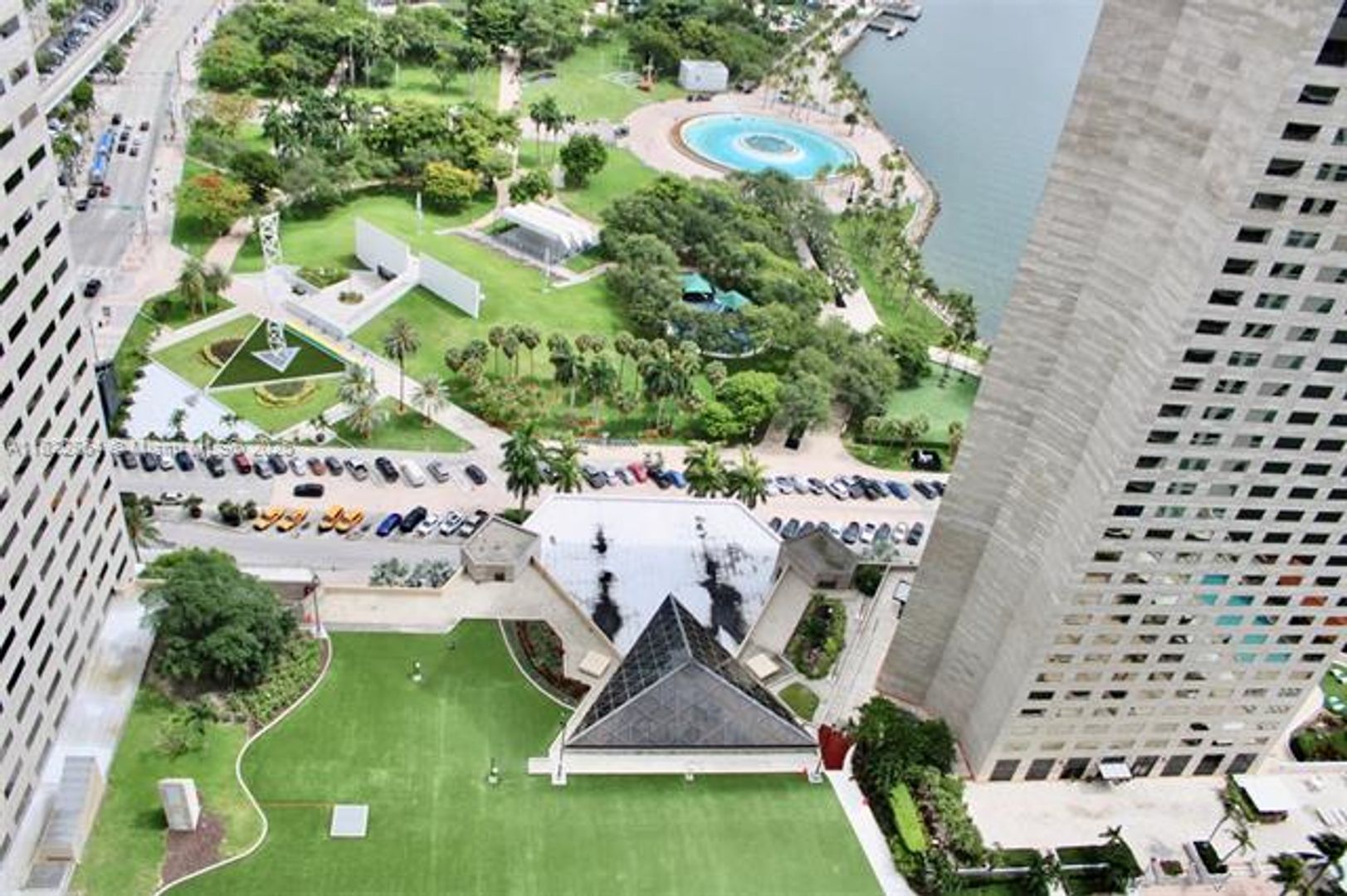 MIAMI Apartment: 325 S Biscayne Blvd unit 3922