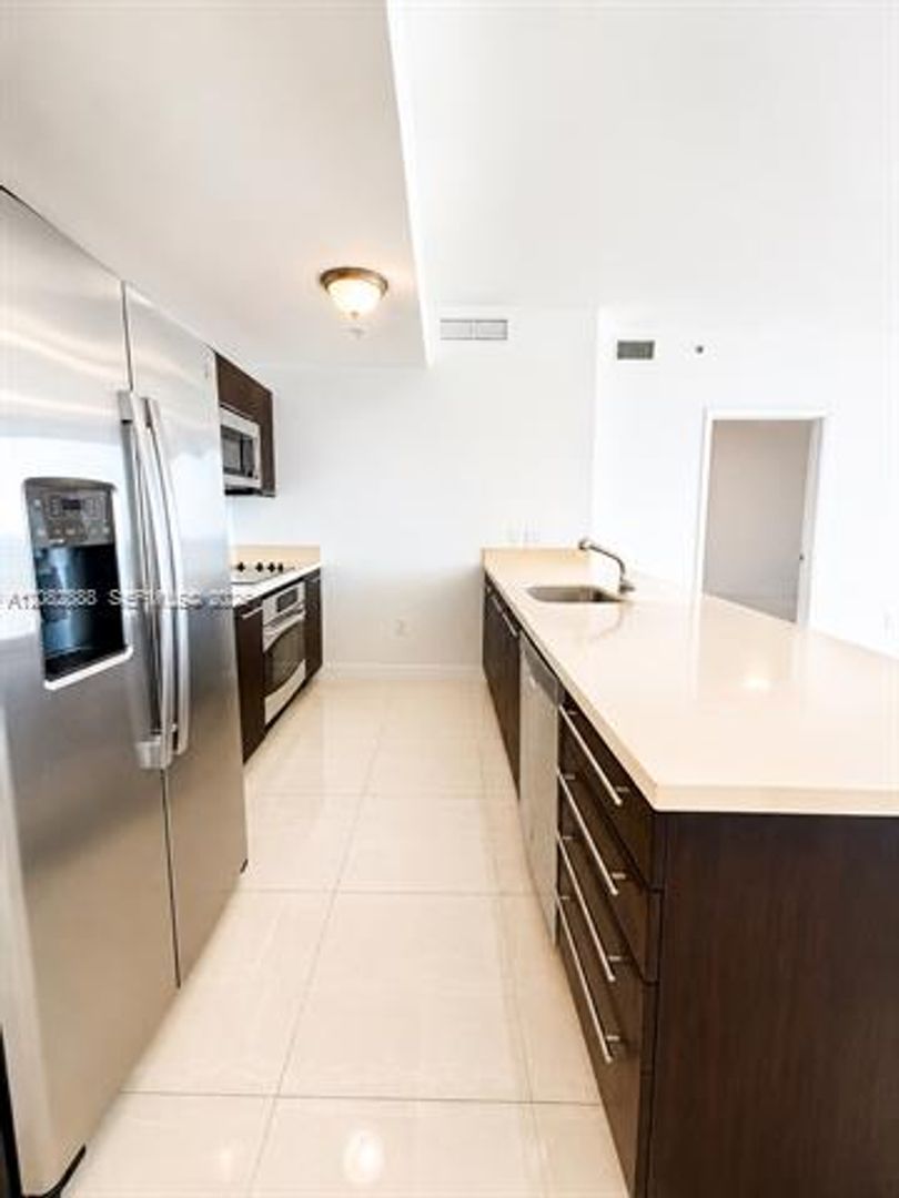 Miami Condo: 90 SW 3rd St cu-3408