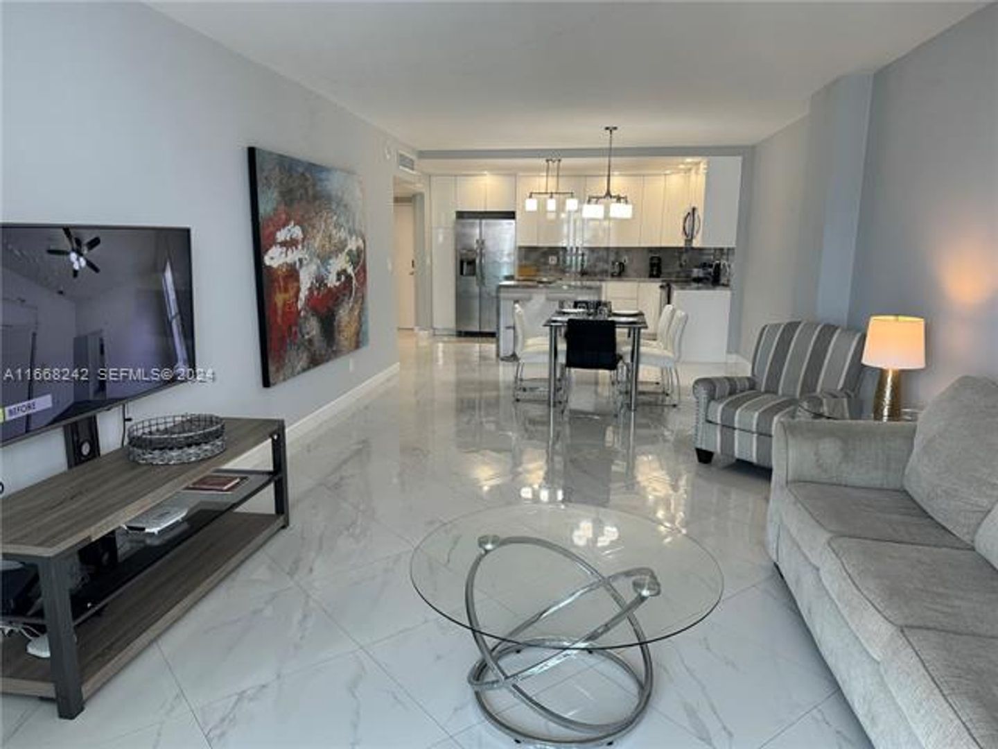 SUNNY ISLES BEACH Apartment: 19370 Collins Ave appt 1208