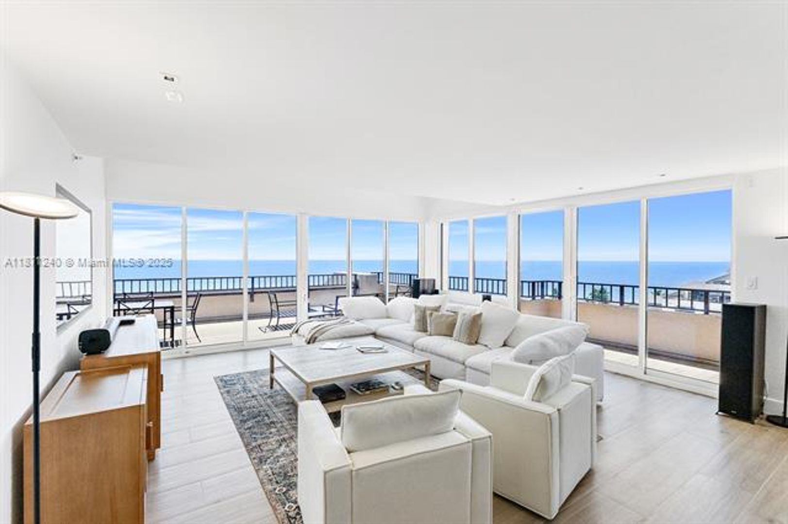 KEY BISCAYNE Apartment: 251 Crandon Blvd unit 1036