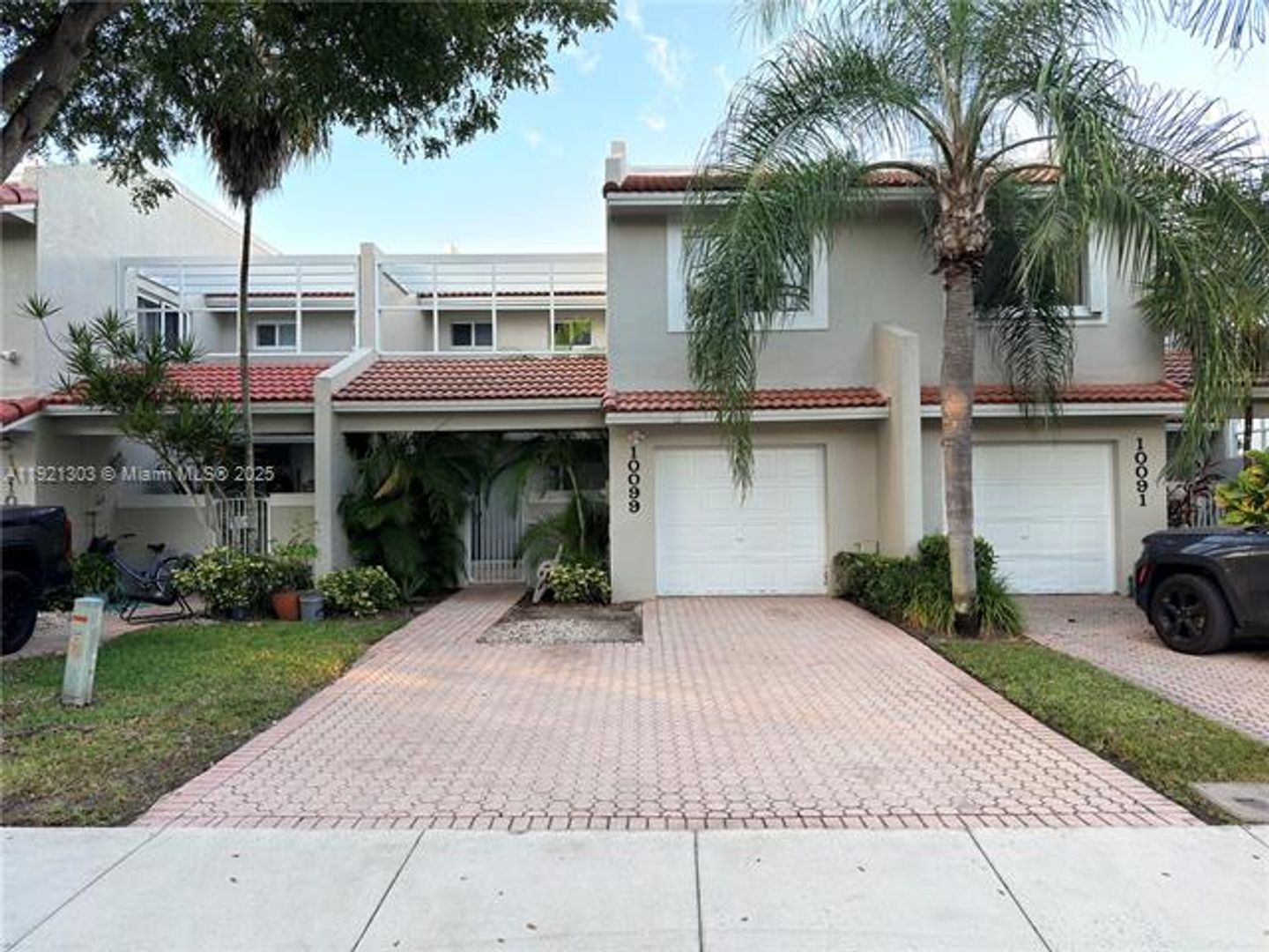 DORAL Townhome: 10099 NW 43rd Ter TH 10099