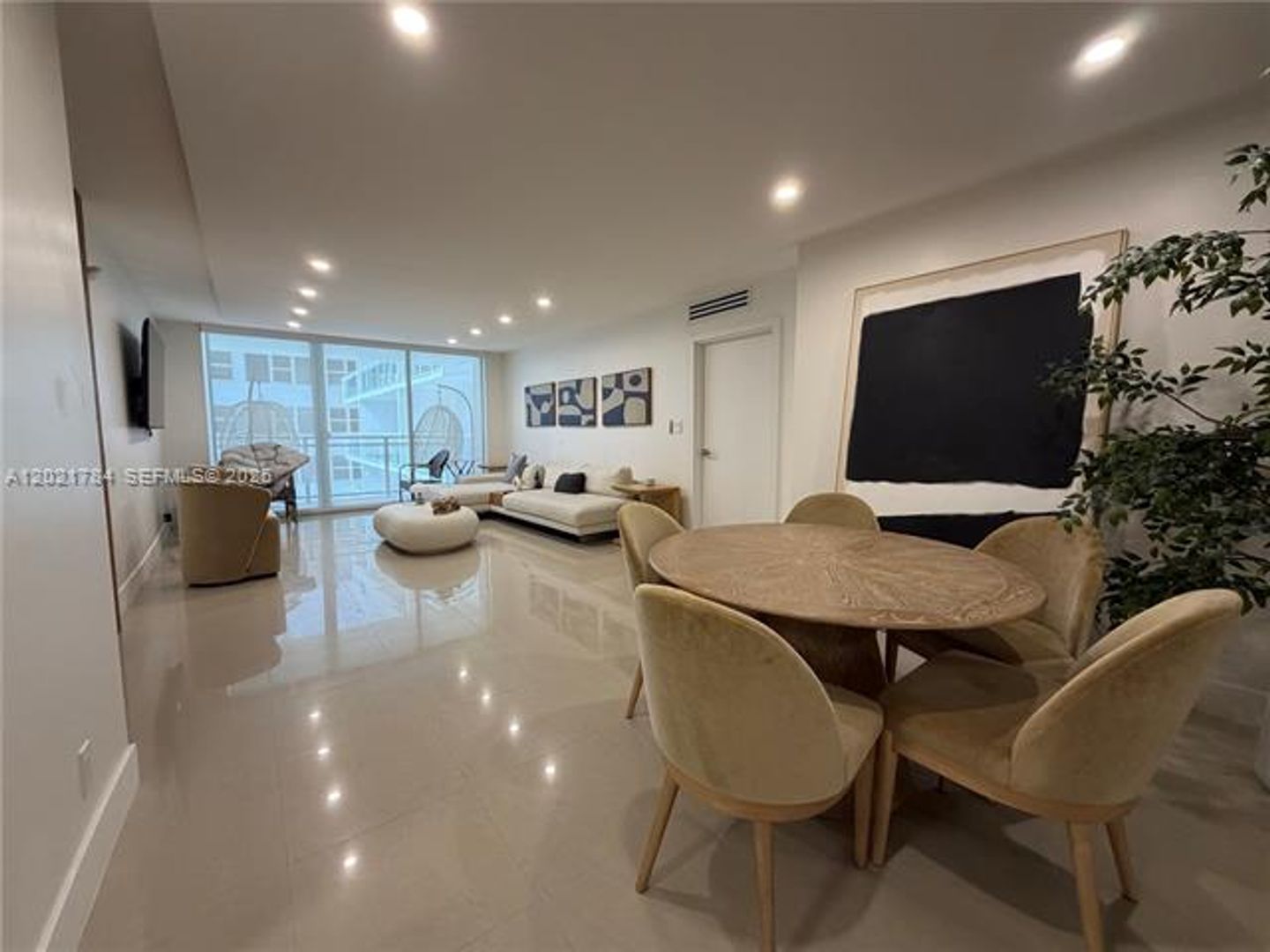 Hallandale Beach Condo: 2030 S Ocean Dr #2118