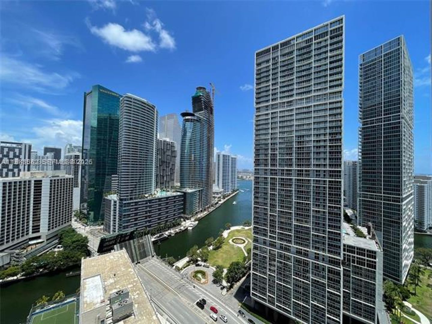 MIAMI Apartment: 500 Brickell Ave # 3005