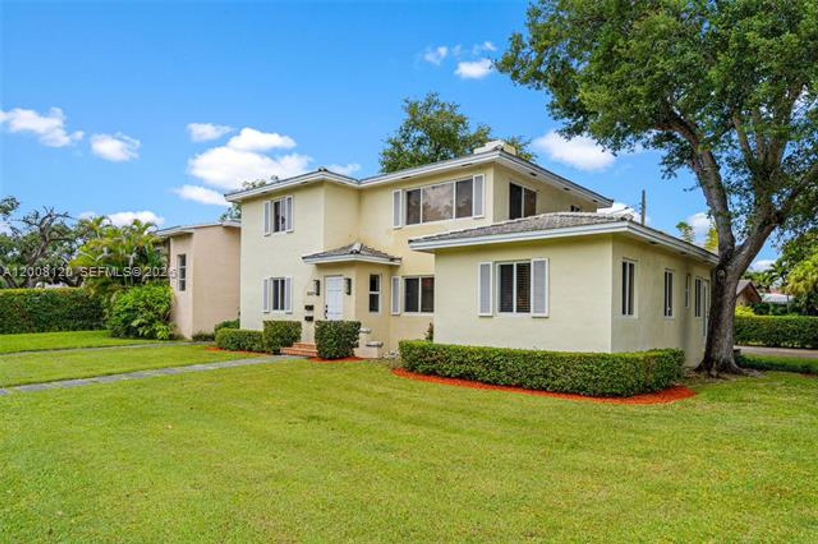 Coral Gables Condo: 3500 Ponce De Leon Blvd # 3500 lower