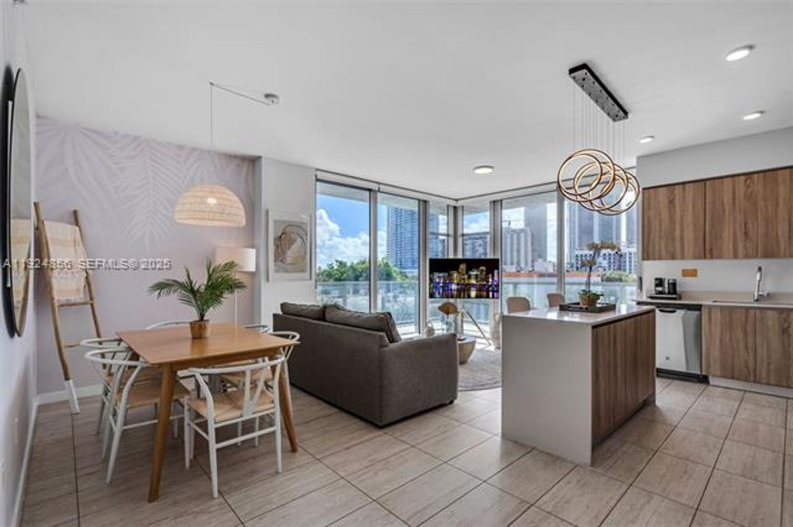 MIAMI Apartment: 3900 Biscayne Blvd unit S-312