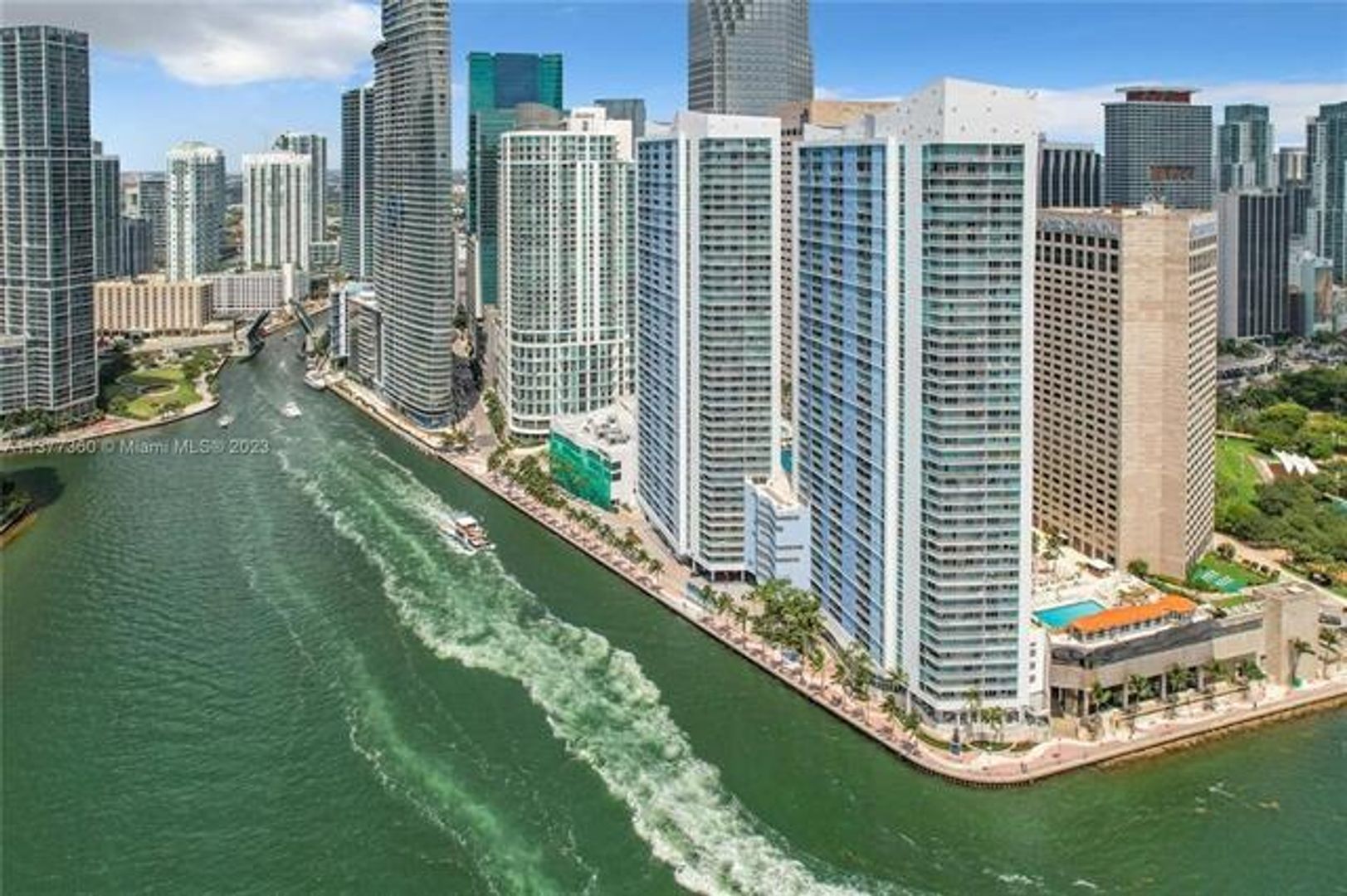MIAMI Apartment: 325 S Biscayne Boulevard Blvd # 1220