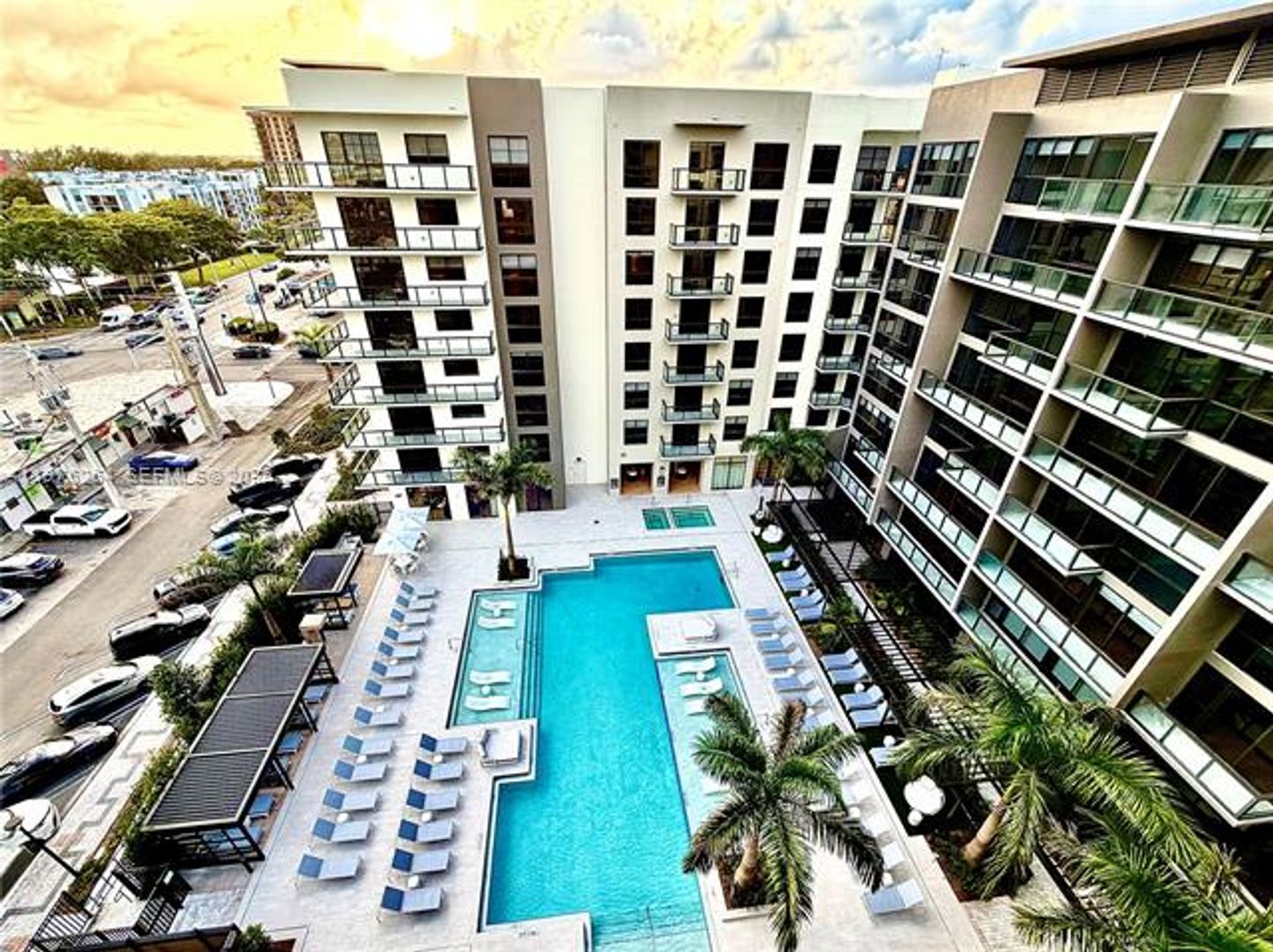 North Miami Condo: 1650 NE 124th St # 701