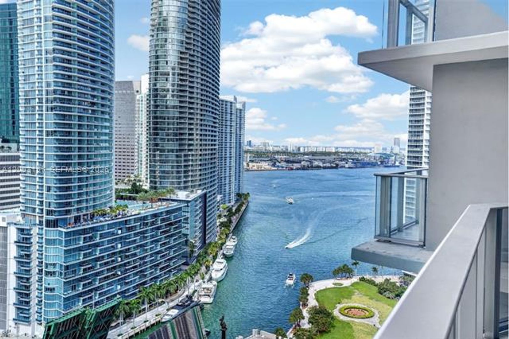 MIAMI Apartment: 77 SE 5th St # 2705