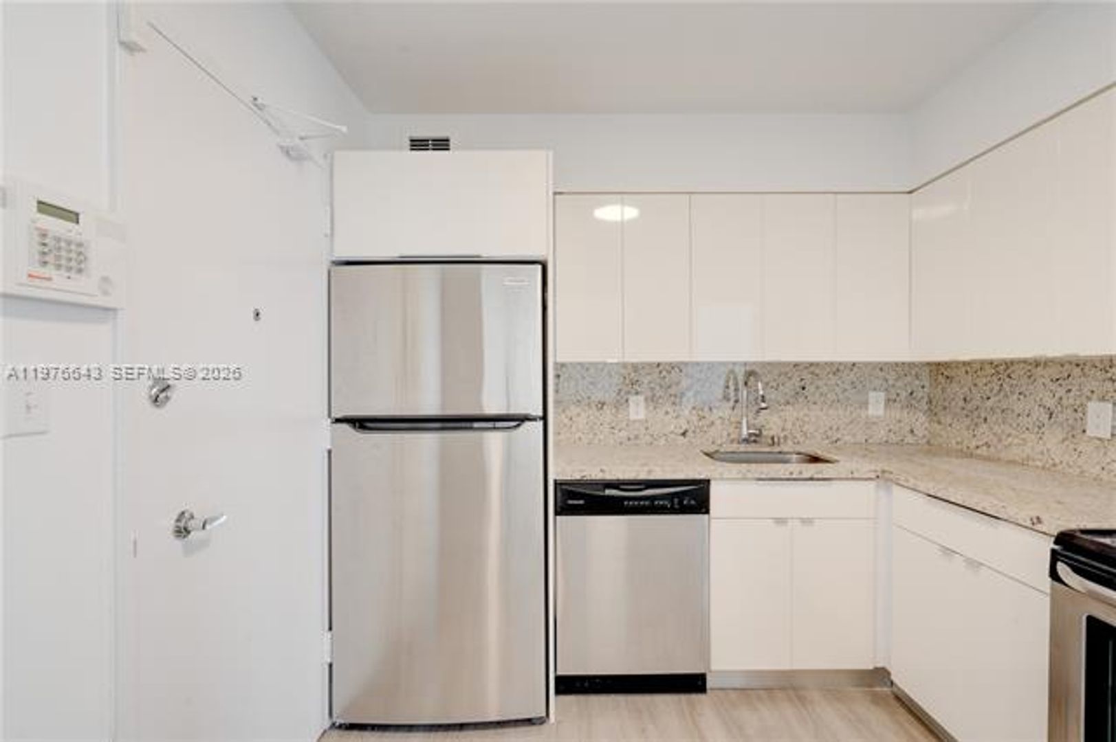 Miami Beach Condo: 5161 Collins Ave cu-516