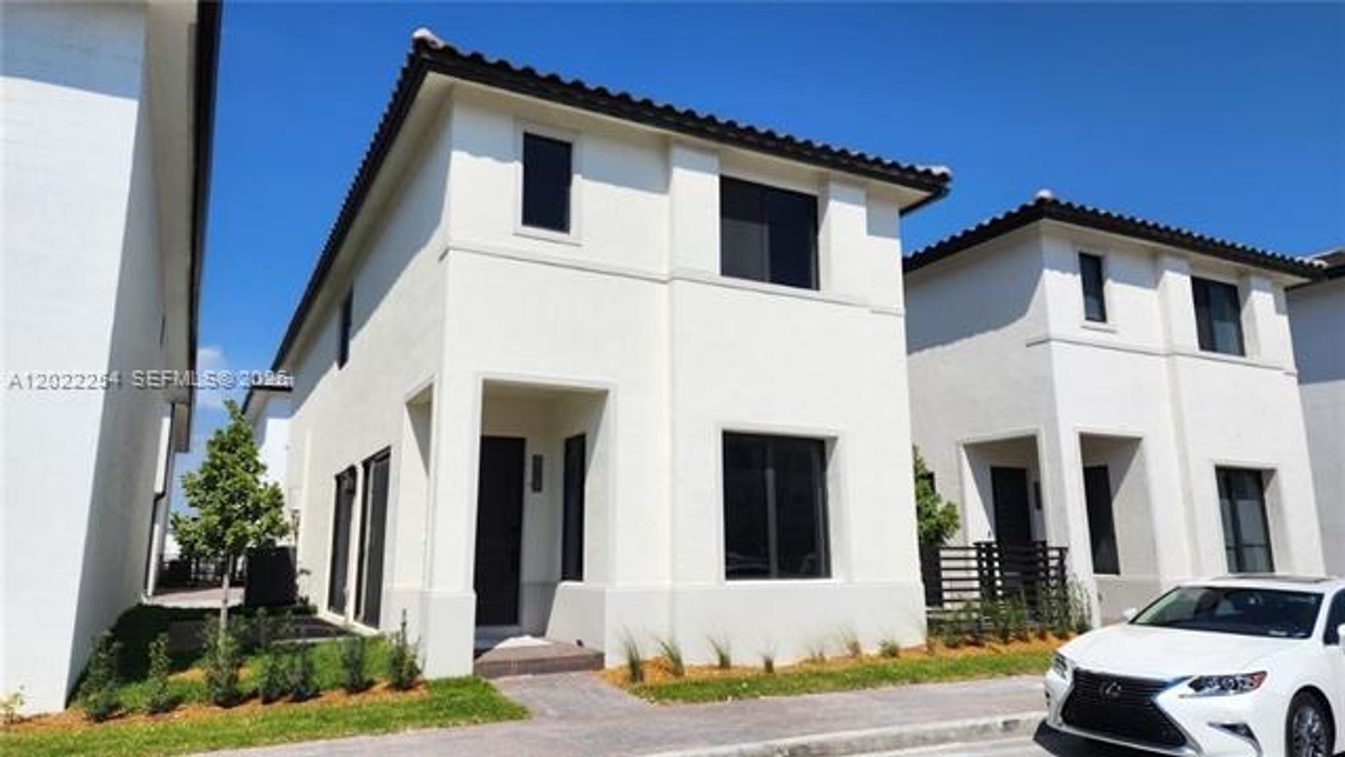 Doral House: 8119 NW 42nd St