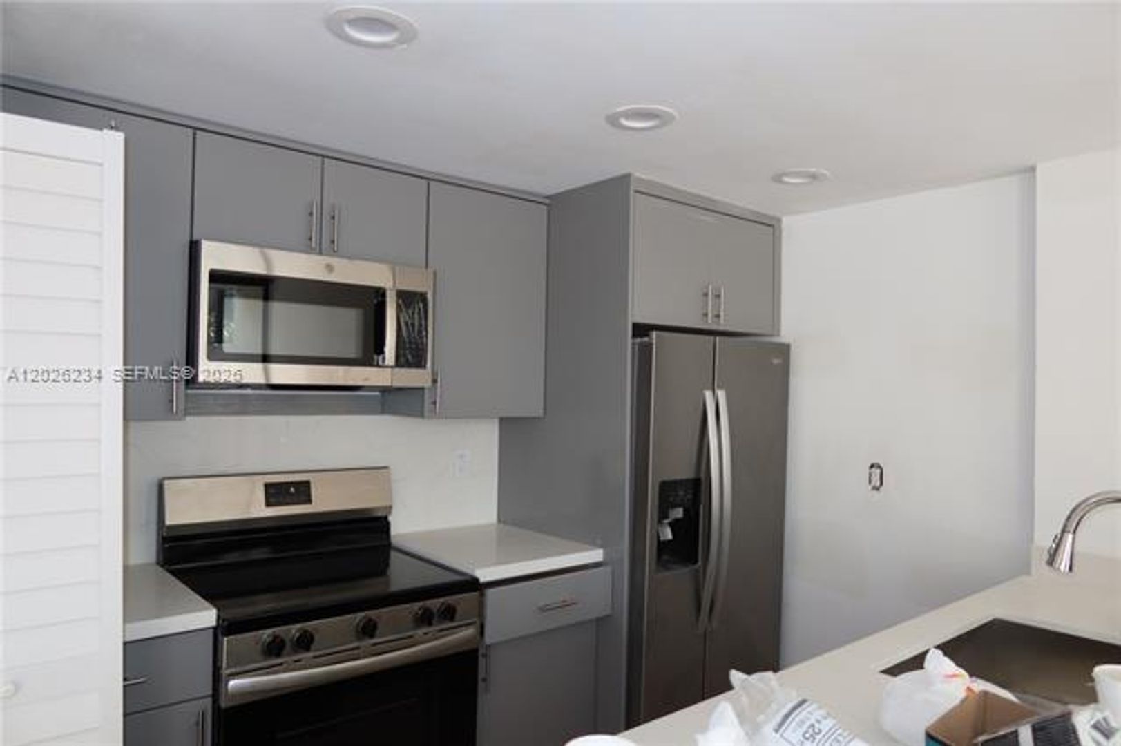 Coconut Grove Townhome: 3190 Bird Ave th 15