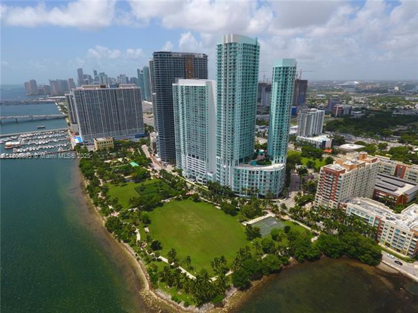 MIAMI Apartment: 1900 N Bayshore Dr unit 4112