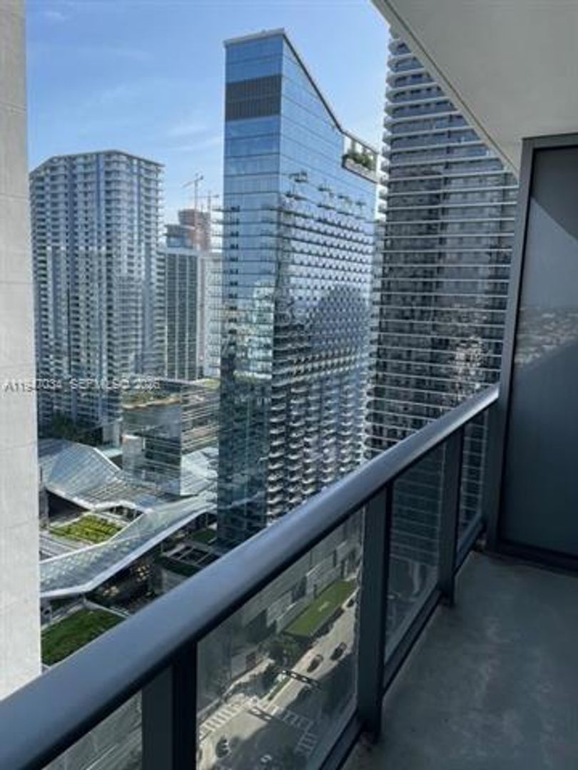 MIAMI Apartment: 55 SW 9th St unit 3209