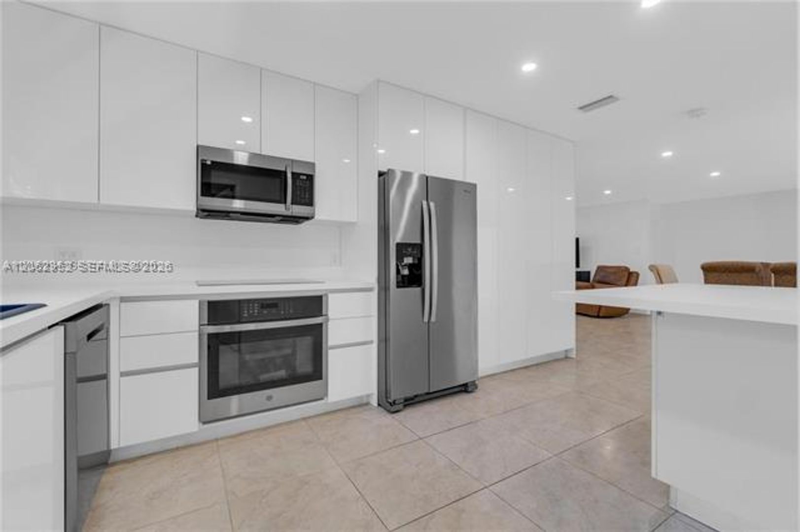 Hallandale Beach House: 806 NE 4th St # 806