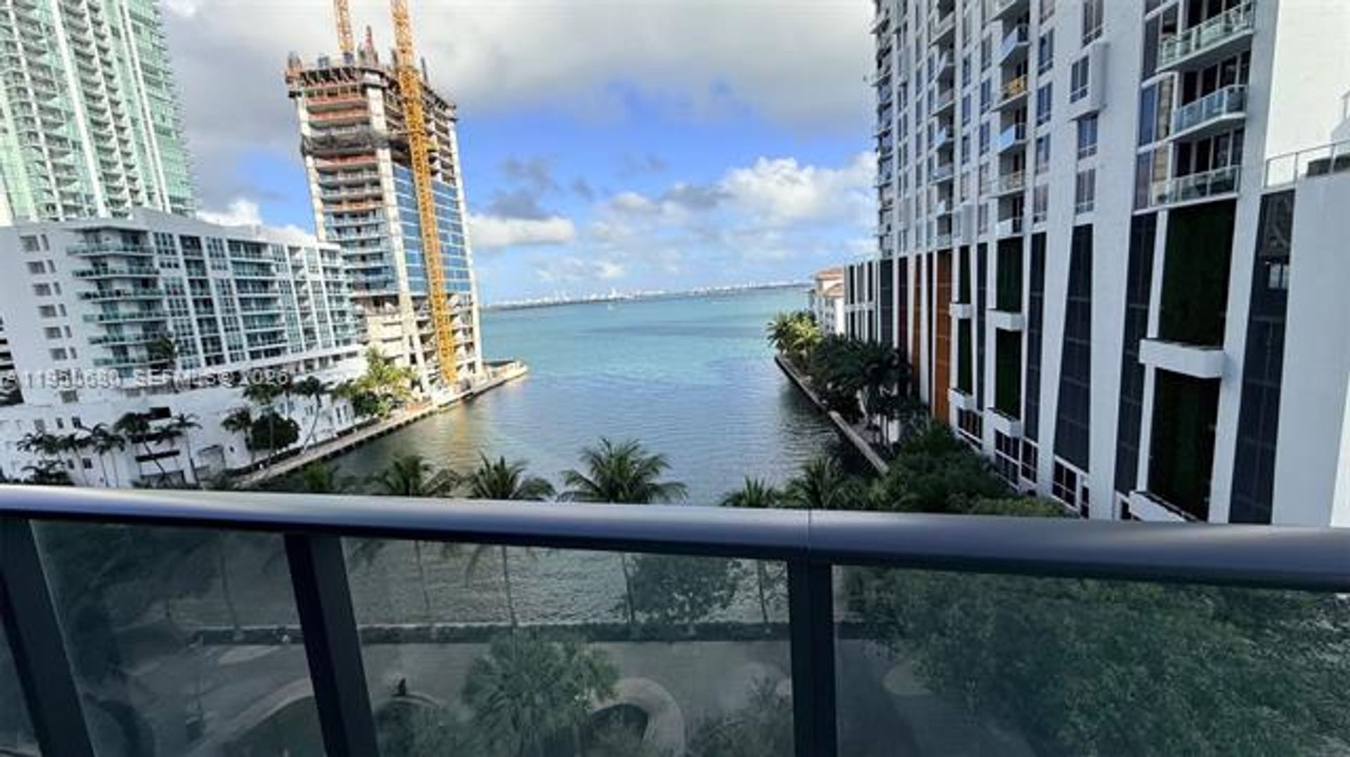 MIAMI Apartment: 460 NE 28th St unit 608