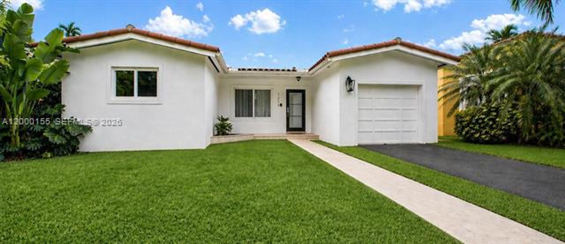 CORAL GABLES House: 1212 Aguila Ave