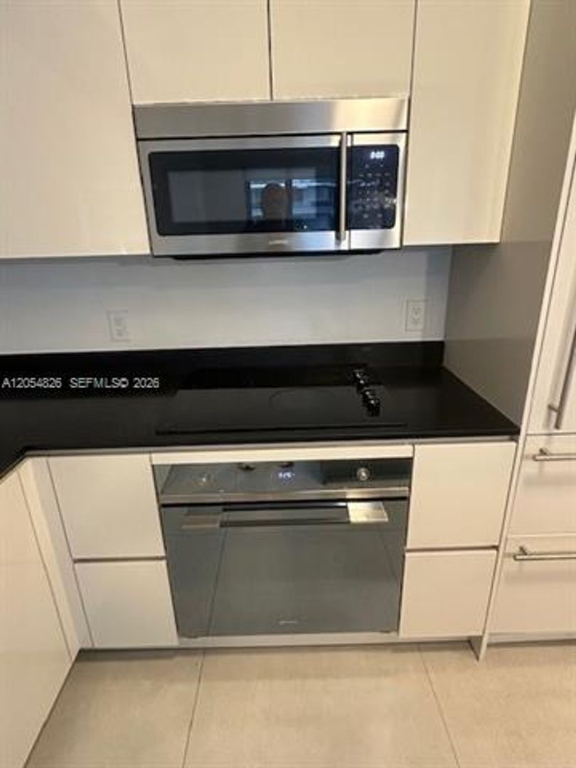 Miami Condo: 1010 Brickell Ave  cu-2707
