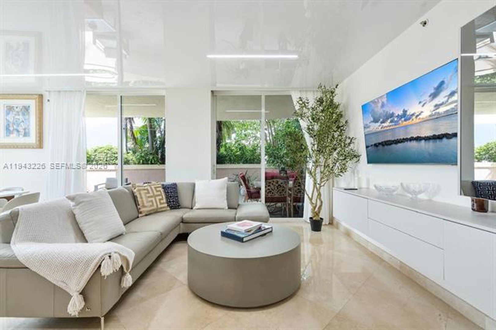 SUNNY ISLES BEACH Apartment: 17555 Atlantic Blvd unit 508