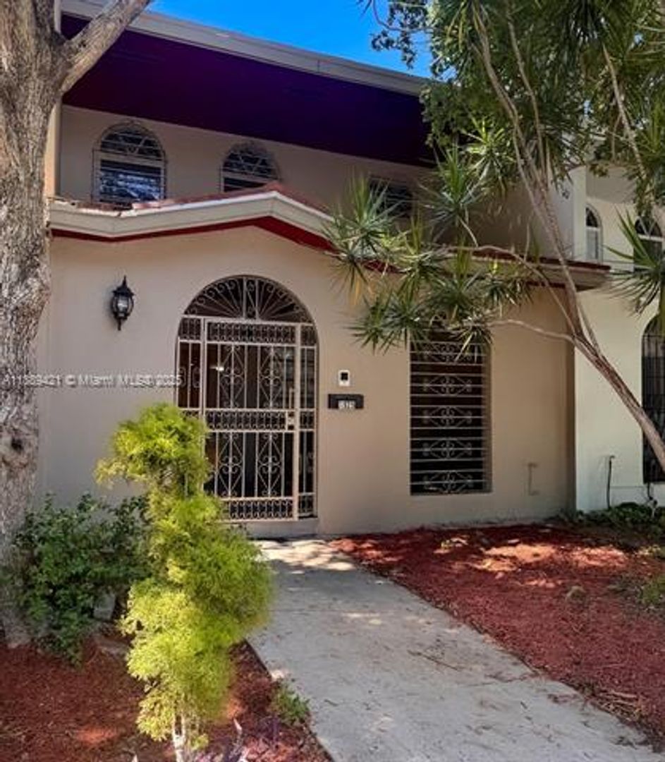 NORTH MIAMI Townhome: 1925 Sans Souci Blvd TH 1925