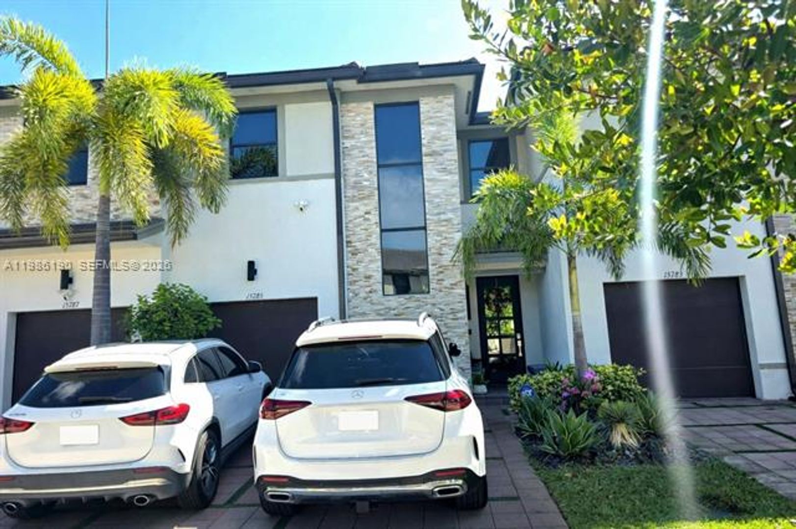 MIAMI LAKES Townhome: 15785 NW 91st Ct th 15785