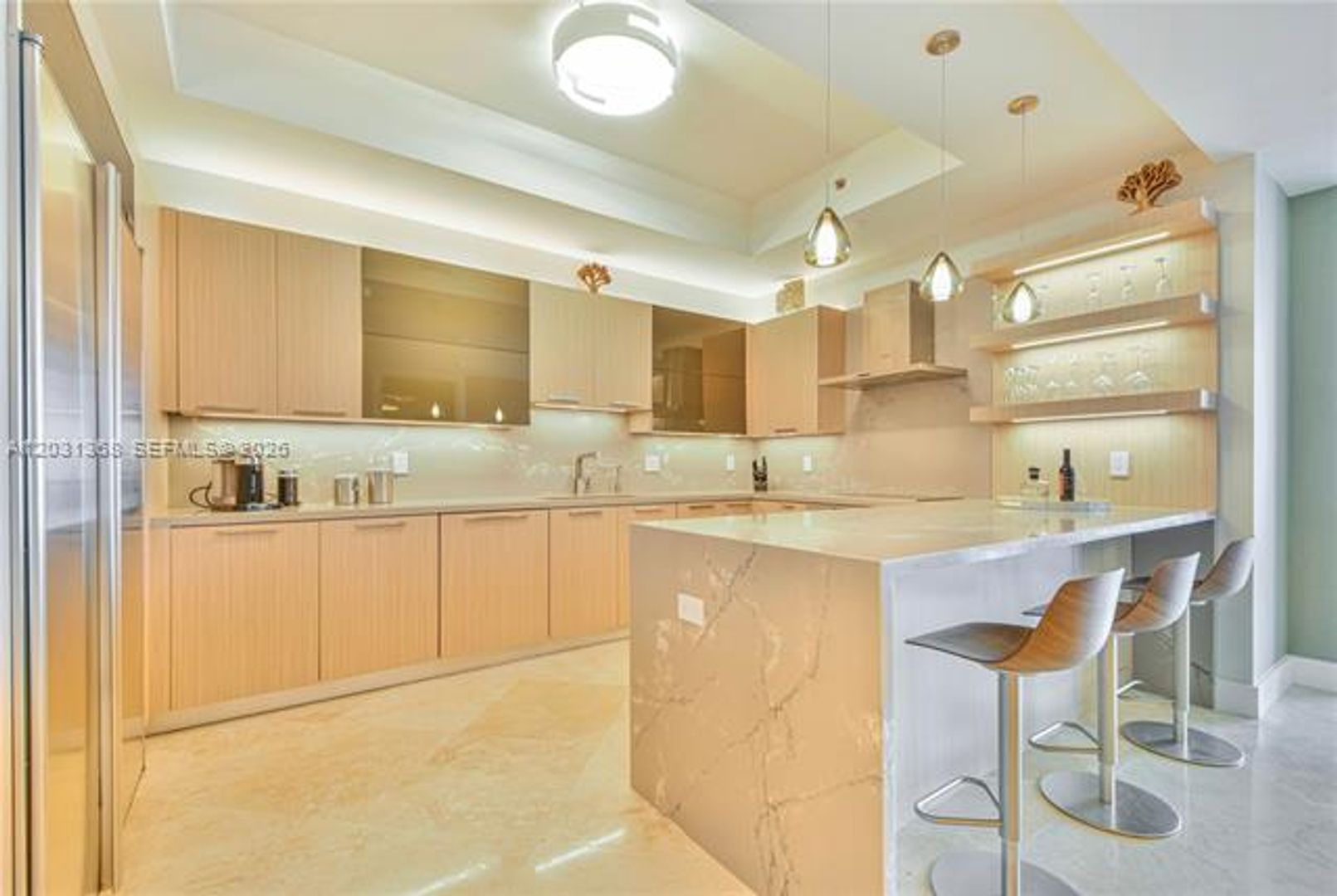 Miami Beach Condo: 100 S Pointe Dr cu-2806