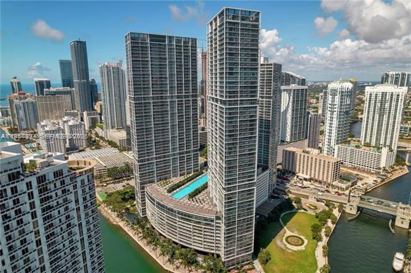 Miami Apartment: 475 Brickell Ave unit 4211